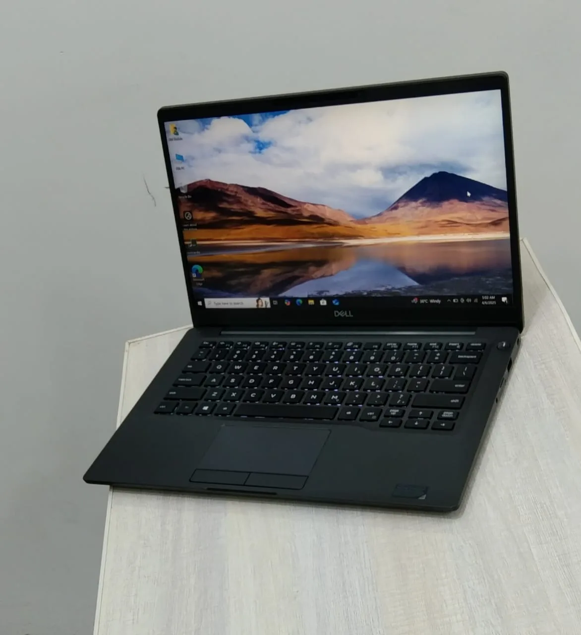 Dell Latitude 7400