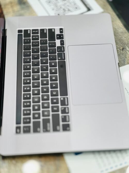 Apple MacBook Pro 2019 (16") – Premium Deal - Image 7